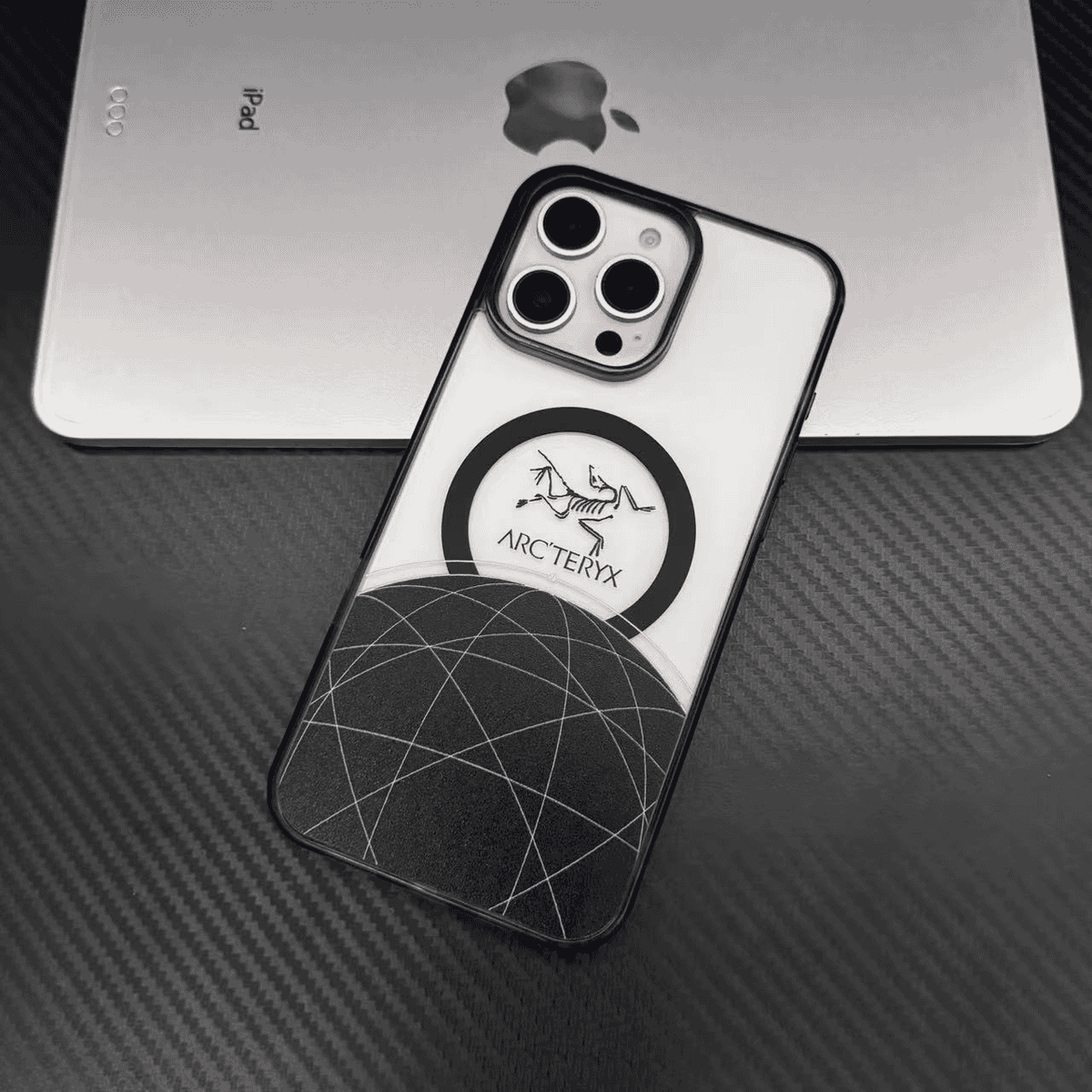 Outdoor phone case